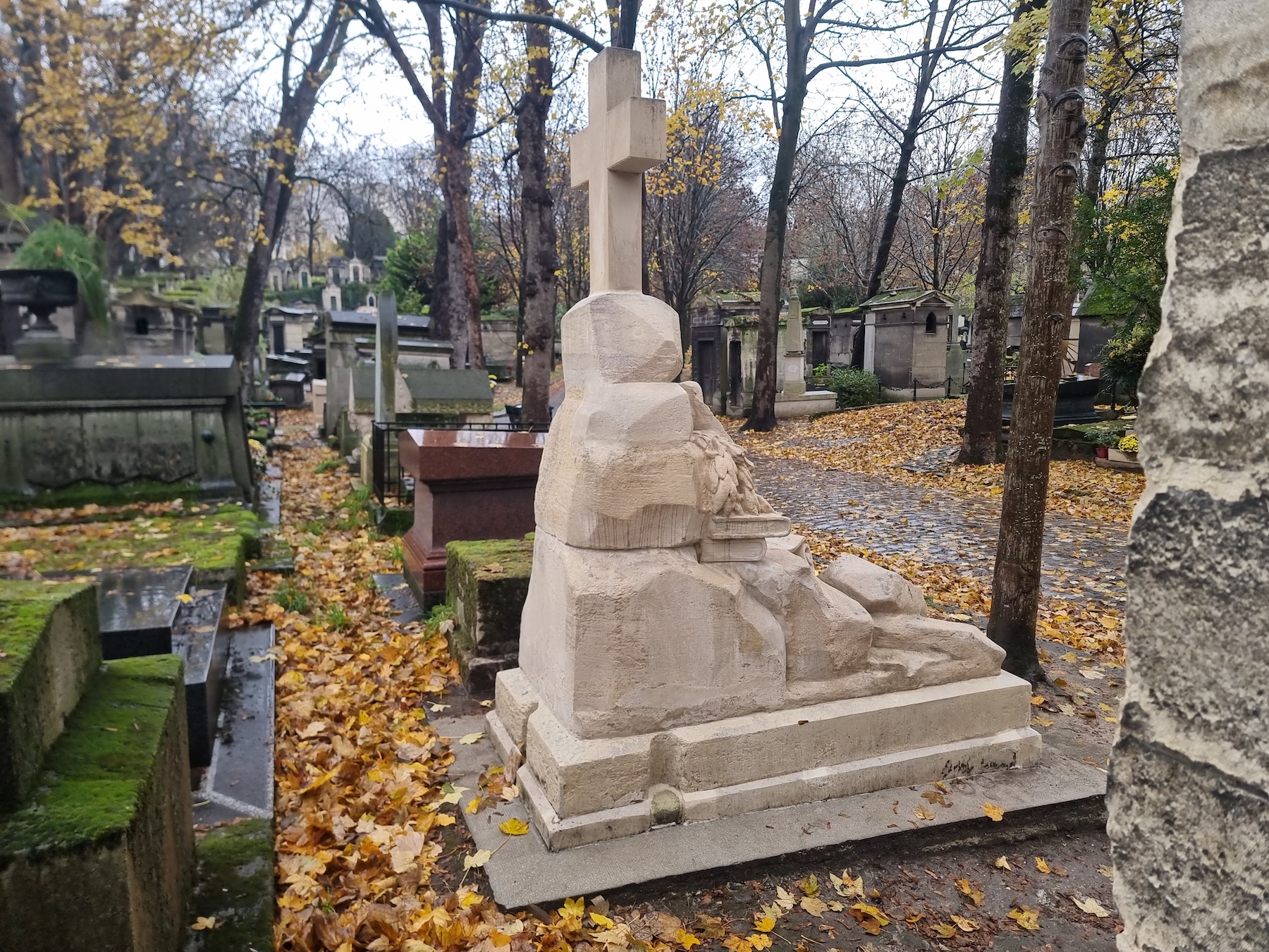 Fotografia przedstawiająca Nagrobek Juliusza Słowackiego na cmentarzu Montmartre w Paryżu