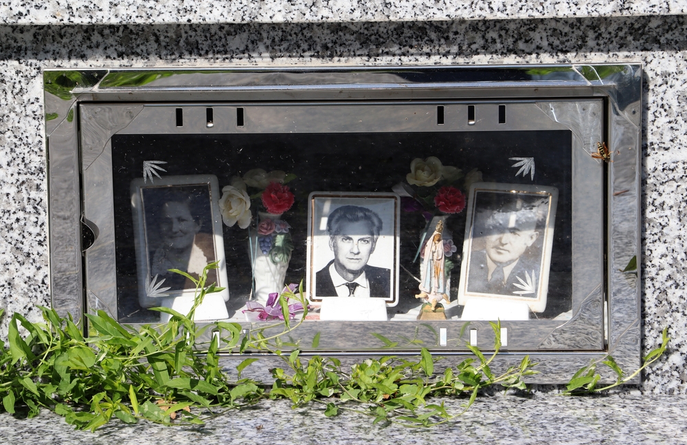 Photo montrant Tombstone of Jozef Nowak, Maria Hampel, Henrik and Aniela Lipka and Bohuslav Filip