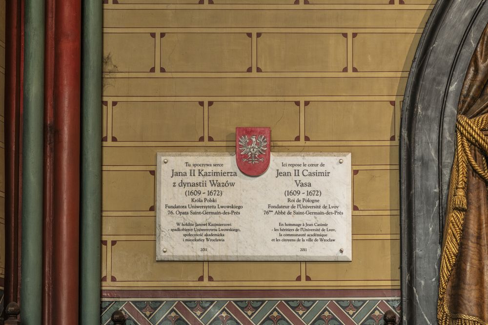 Fotografia przedstawiająca Monument to the heart of King John II Casimir Vasa in Paris