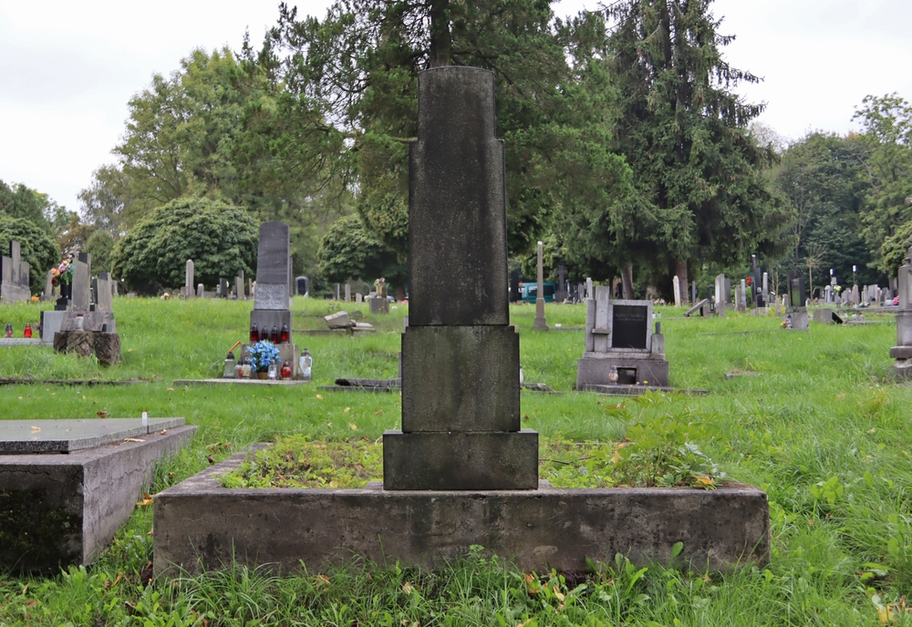 Photo montrant Tombstone of the Bystroń family