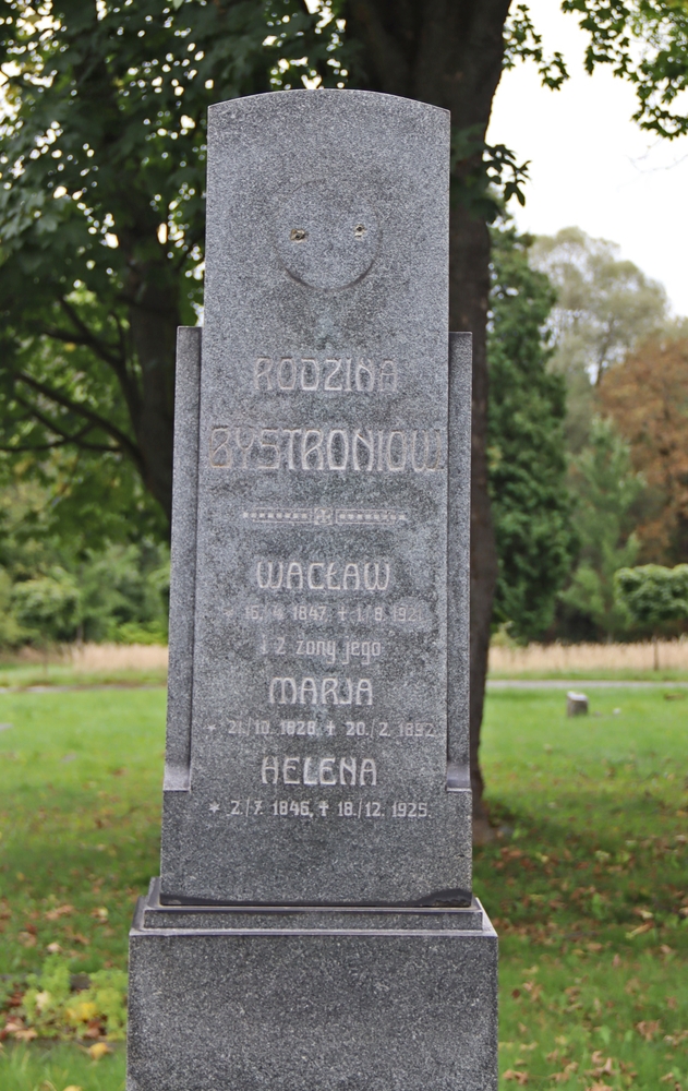 Fotografia przedstawiająca Tombstone of the Bystroń family