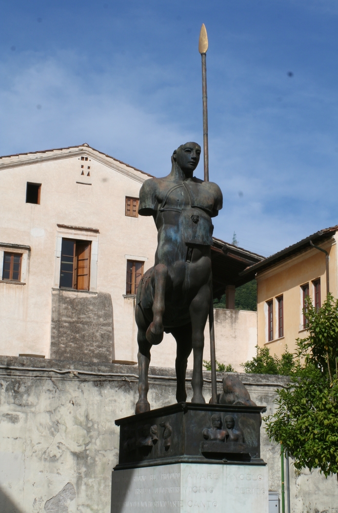 Fotografia przedstawiająca Igor Mitoraj\'s \'Centaur\' sculpture in Pietrasanta