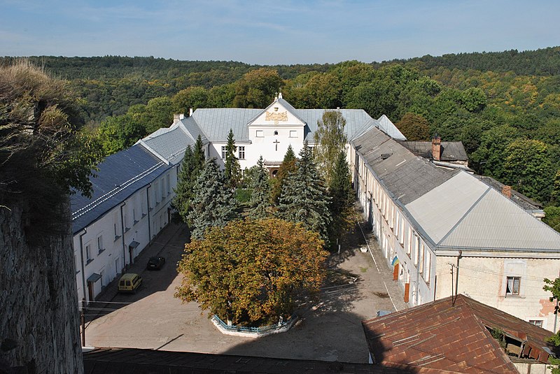 Fotografia przedstawiająca Pałac Poniatowskich w Jazłowcu
