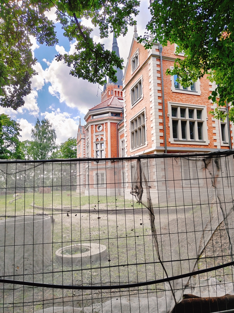 Photo showing Residential complex in Landwarow