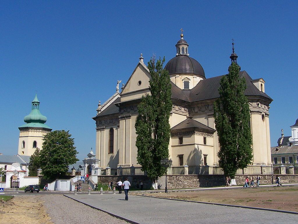 Fotografia przedstawiająca St Lawrence Collegiate Church in Zhovkva