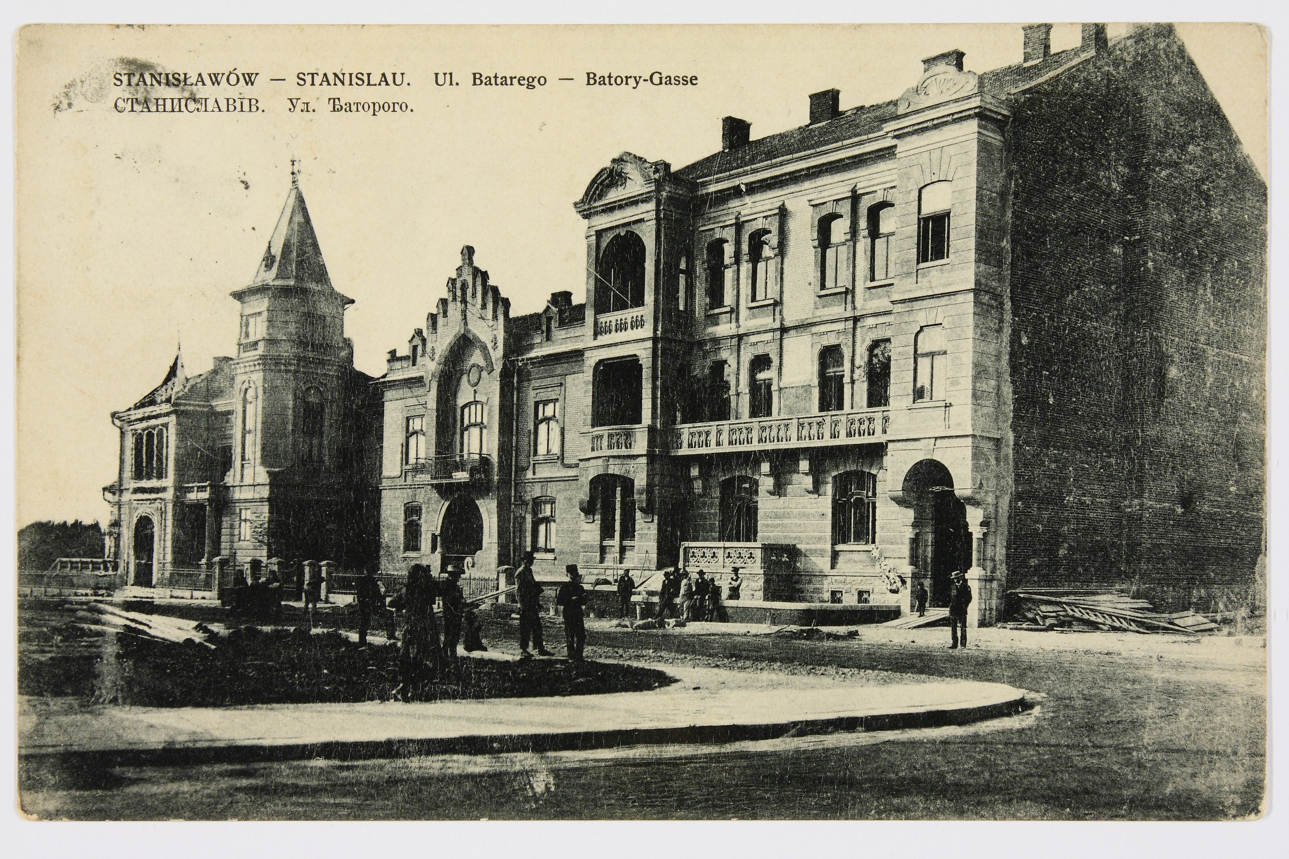 Photo showing Art Nouveau townhouses