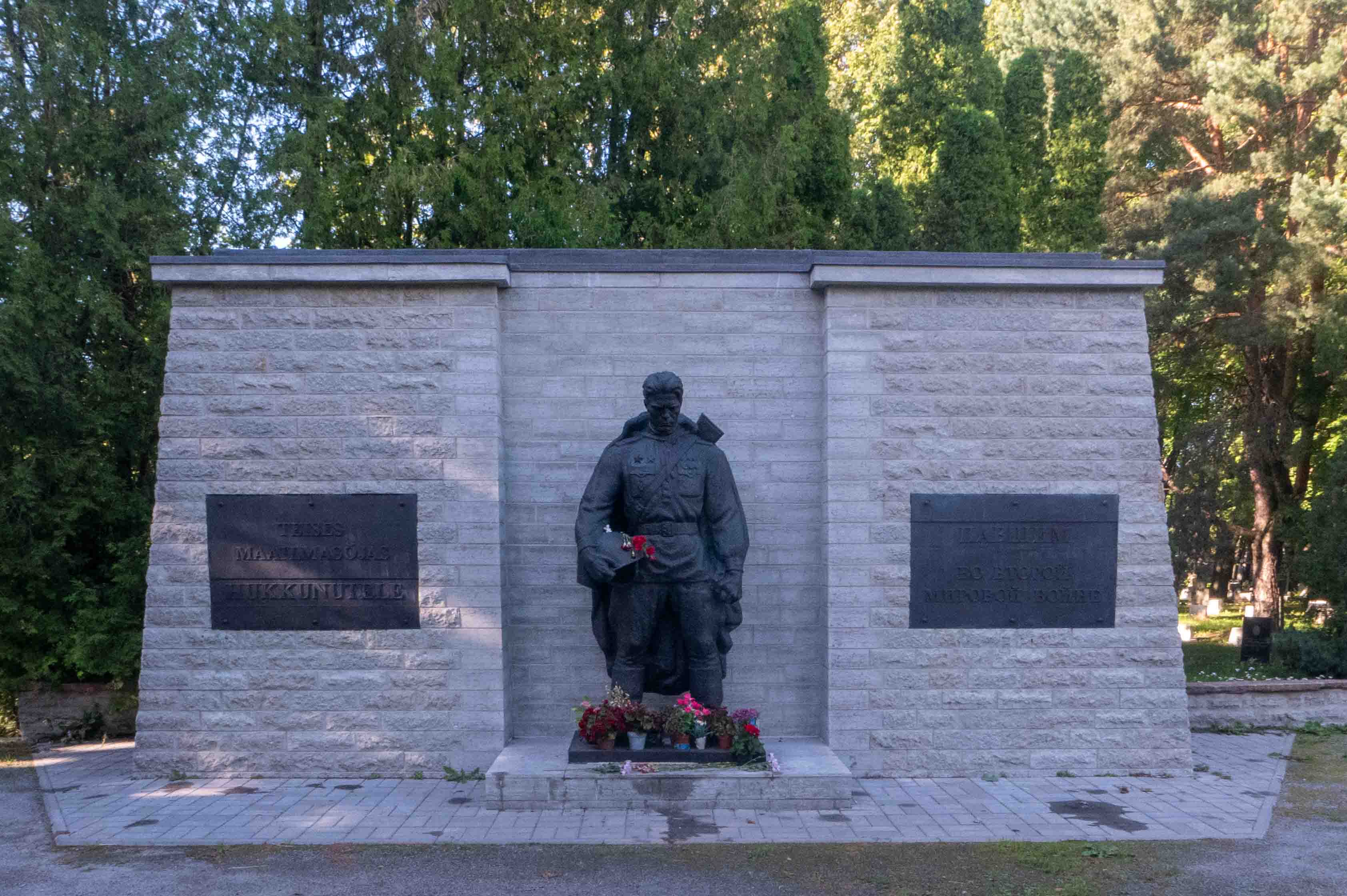 Fotografia przedstawiająca Cmentarz Siselinna i Poolamägi w Tallinie