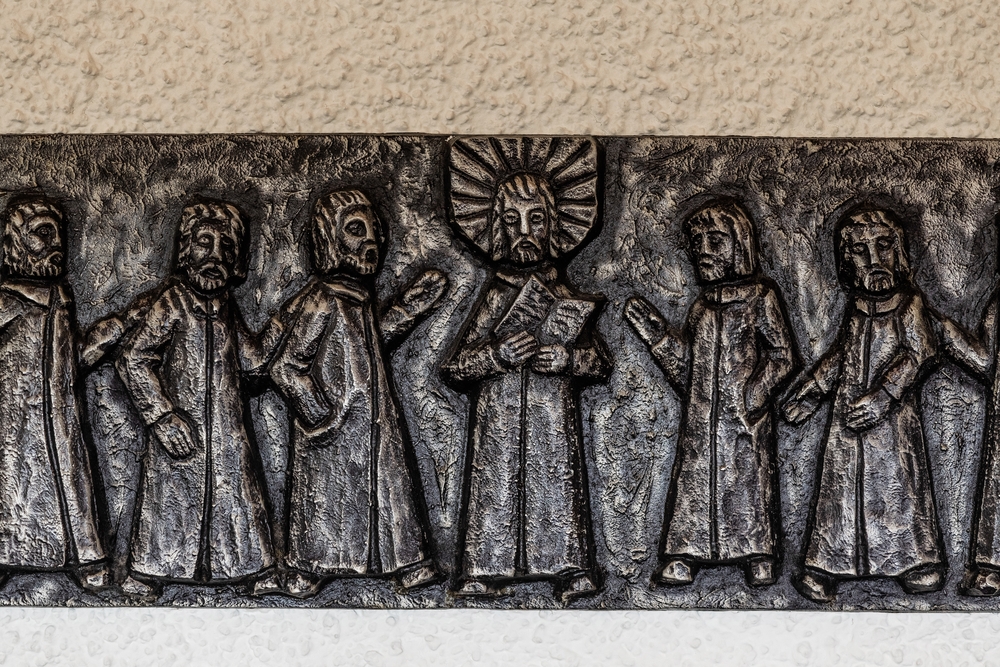 Fotografia przedstawiająca Bas-relief \"The Teaching of the Apostles\" by Pawel Polachowski