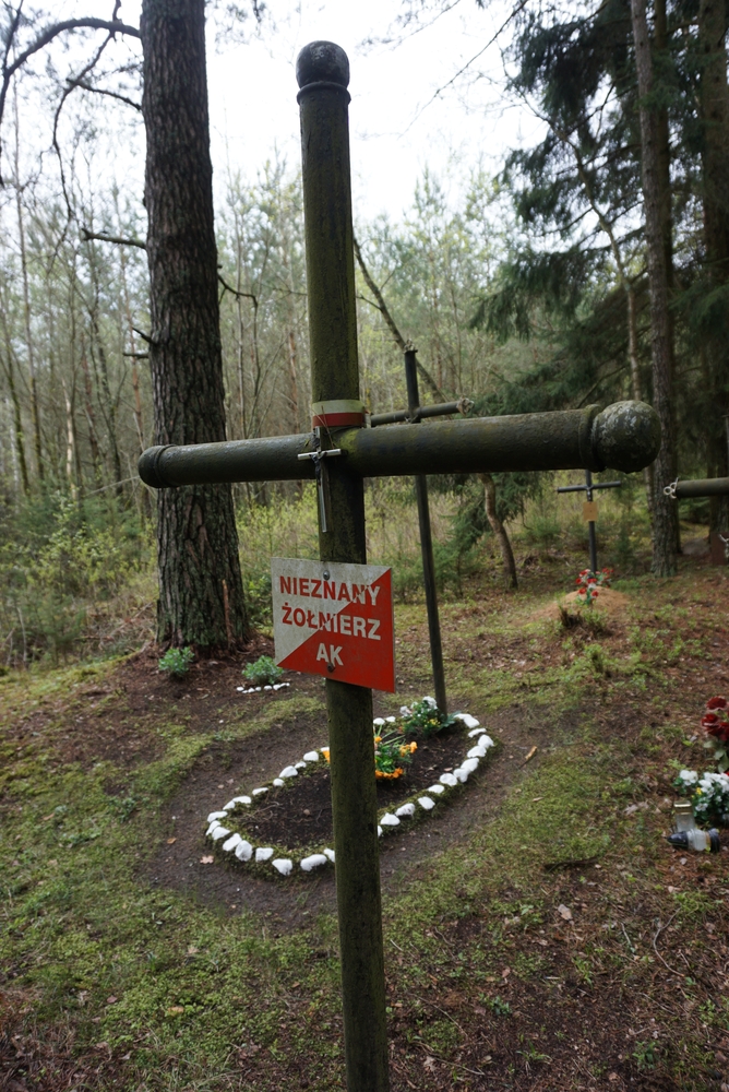 Fotografia przedstawiająca Grób żołnierza Armii Krajowej