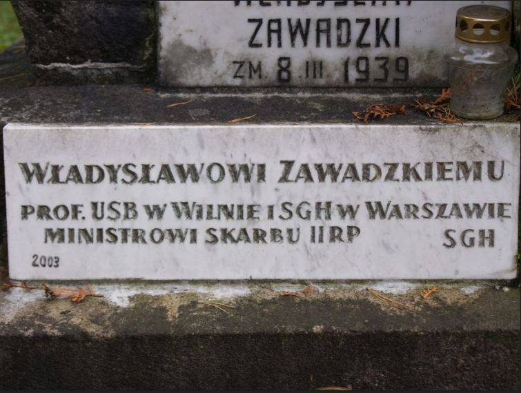 Fotografia przedstawiająca Cemetery of the Parish of Saints Peter and Paul in Antokolė in Vilnius