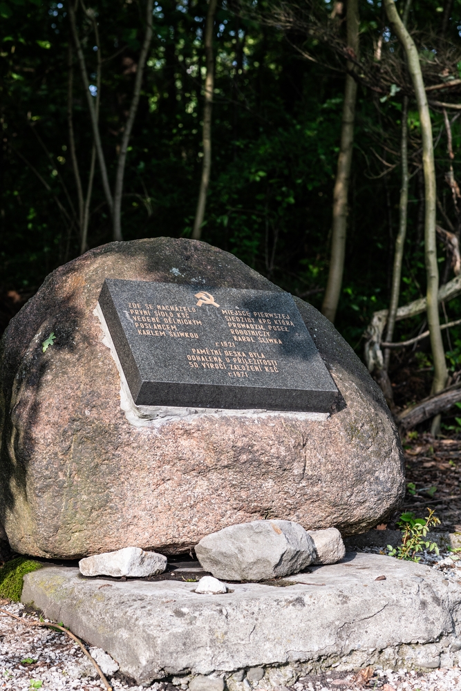 Photo montrant Monument commemorating the existence of the first headquarters of the CCP in Karviná