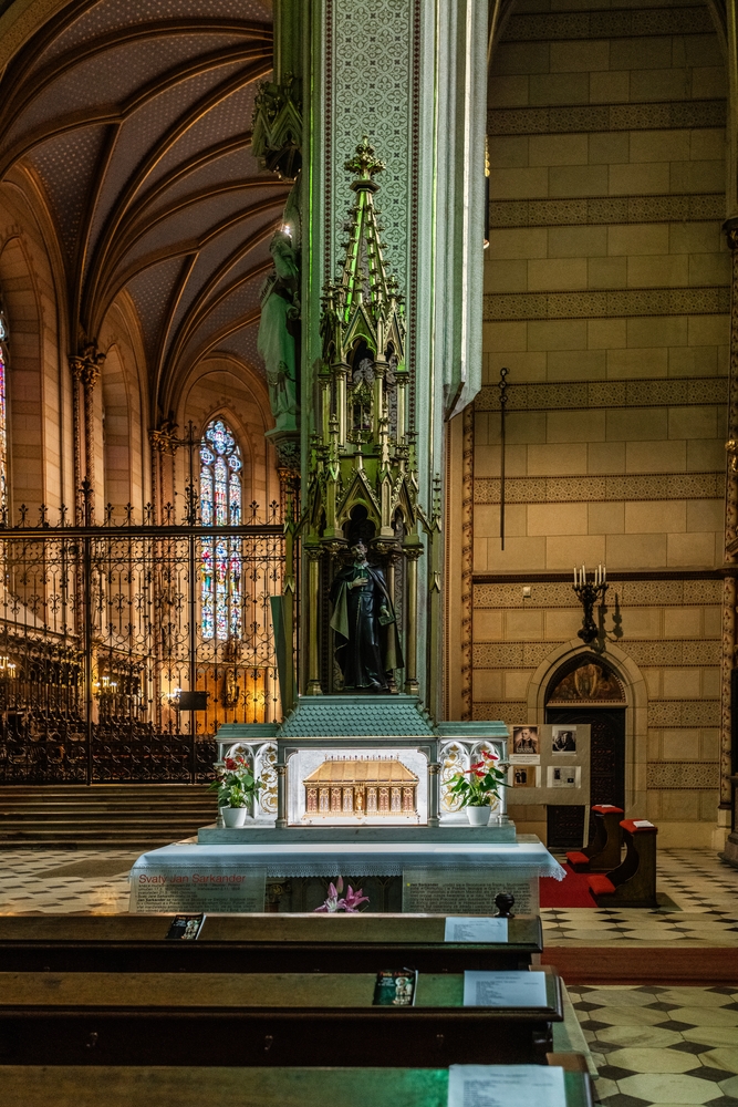 Photo montrant The cult of St John Sarkander and his relics in St Wenceslas Cathedral