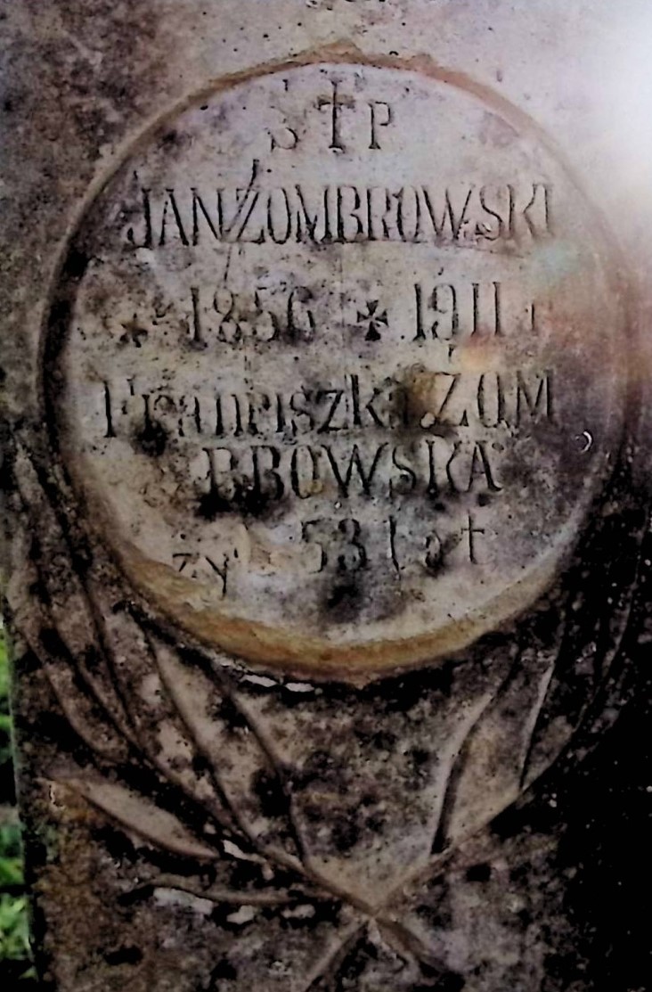 Fotografia przedstawiająca Nagrobek Jana i Franciszki Zombrowskich