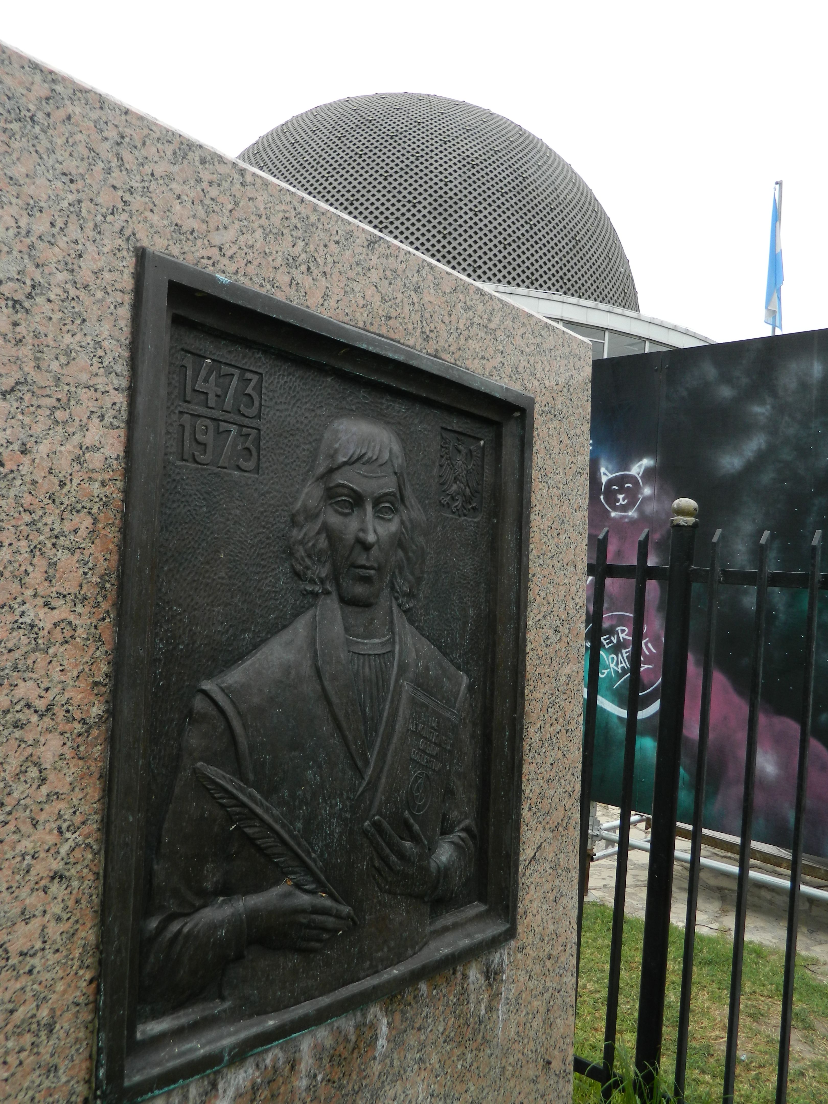 Fotografia przedstawiająca Nicolaus Copernicus plaque in Buenos Aires