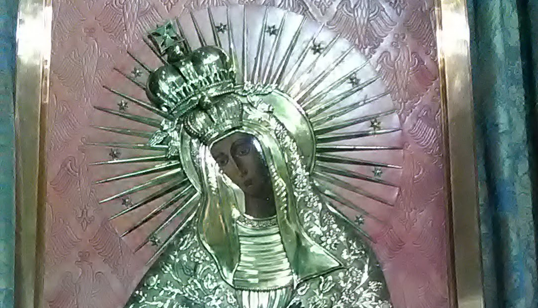 Fotografia przedstawiająca Icon of Our Lady of the Dawn Gate in Falkland