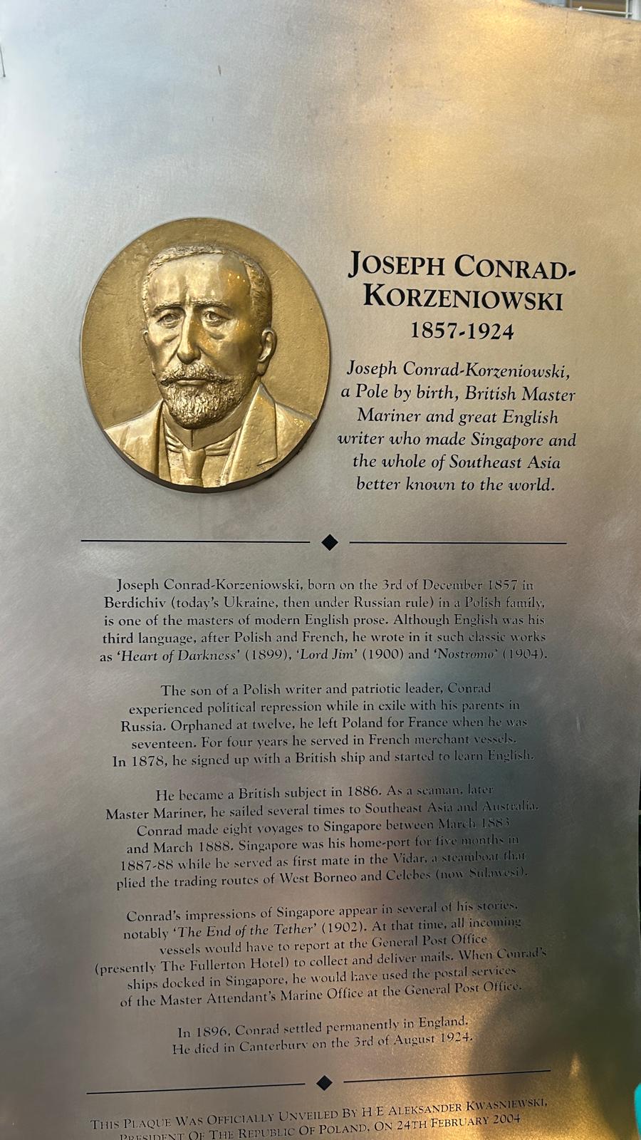 Fotografia przedstawiająca Joseph Conrad-Korzeniowski commemorative plaque in Singapore