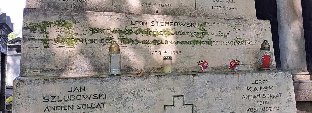 Fotografia przedstawiająca Tomb of Leon Stempowski and other Polish soldiers at Montmartre Cemetery in Paris