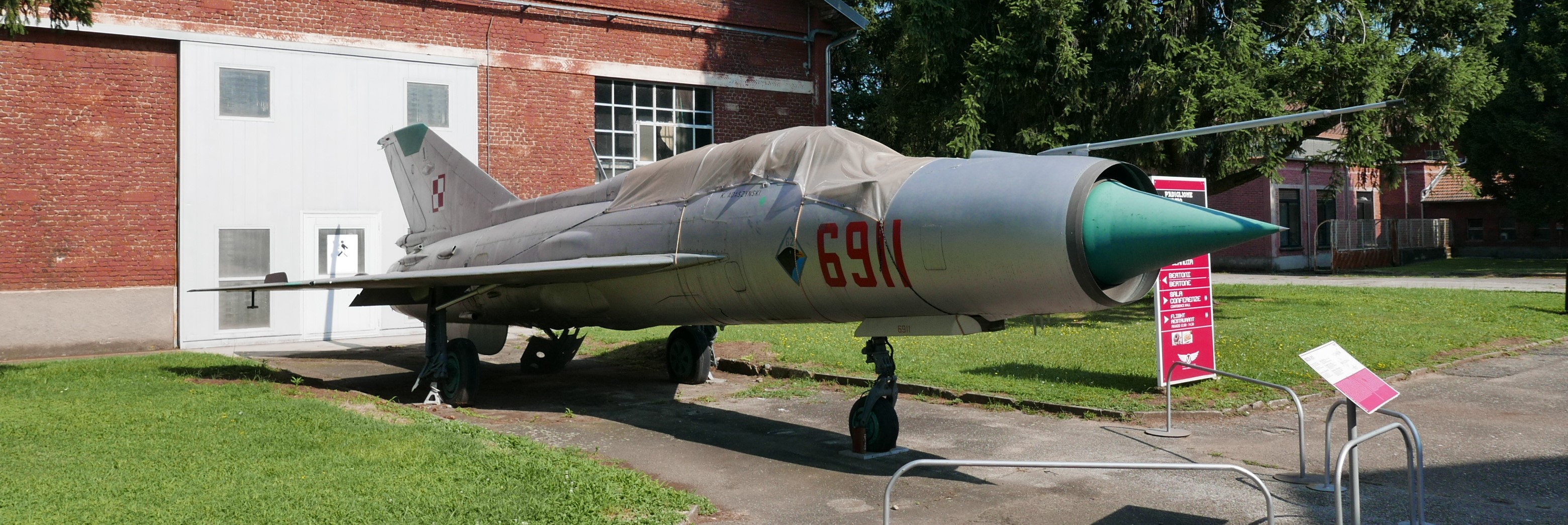 Fotografia przedstawiająca Samolot MiG-21 w Muzeum Volandia w Somma Lombardo