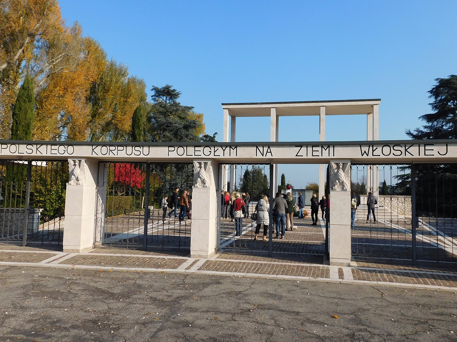 Fotografia przedstawiająca Polish War Cemetery in Bologna