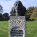 Photo montrant Sculpture représentant Nicolas Copernic à l\'observatoire de Jodrell Bank