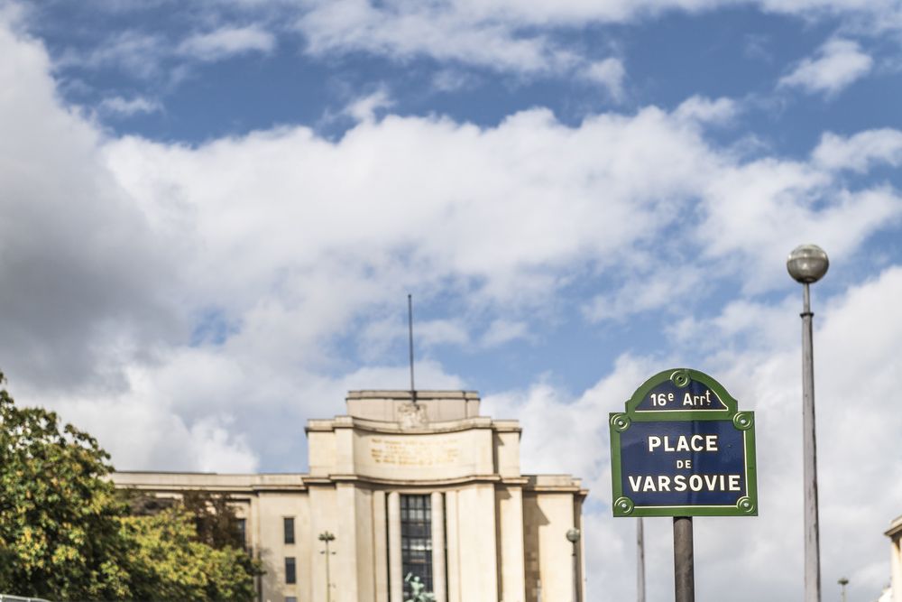 Fotografia przedstawiająca Place de Varsovie in Paris