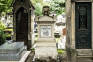 Fotografia przedstawiająca Tomb of Izydor Sobański coat of arms Junosza in Montmartre cemetery in Paris