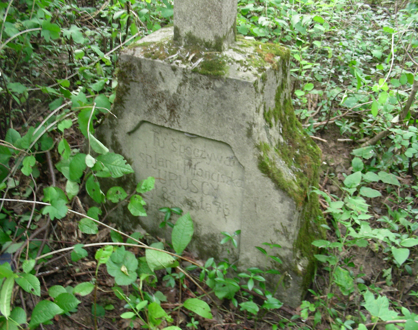 Photo montrant Tombstone of Franciszka and Jan Uruski