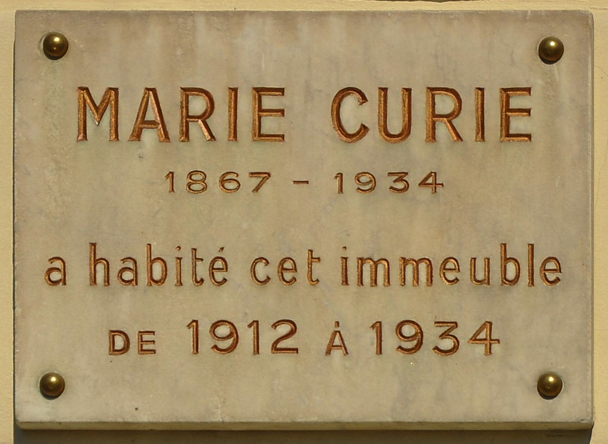 Photo montrant Plaque commémorant la résidence de Marie Skłodowska-Curie à Paris