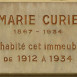 Photo montrant Plaque commémorant la résidence de Marie Skłodowska-Curie à Paris