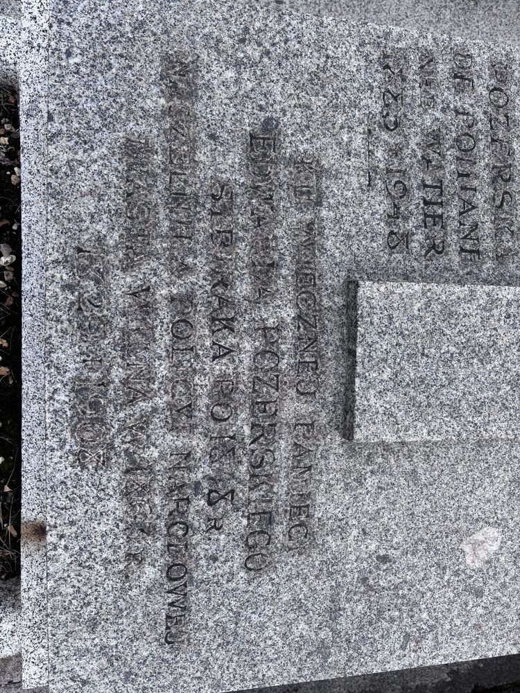 Photo montrant Pierre tombale d\'Edward Pożerski au cimetière Montmorency