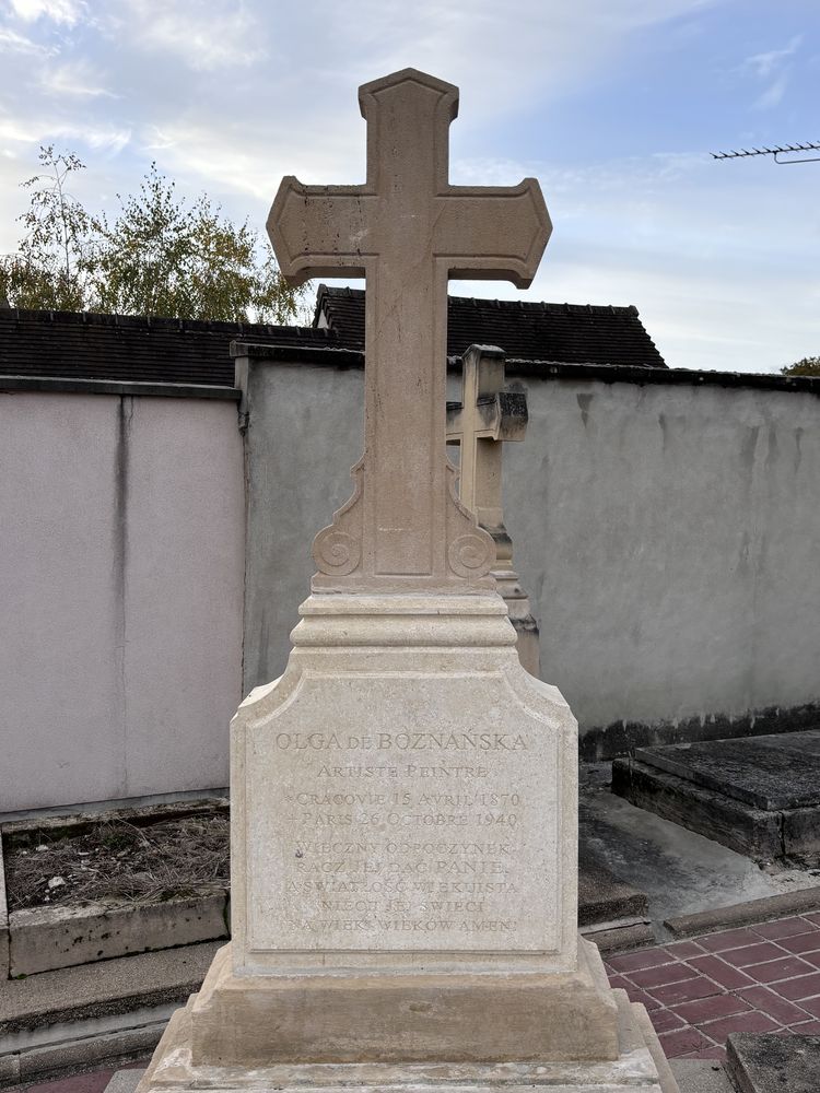 Fotografia przedstawiająca Nagrobek Olgi Boznańskiej na cmentarzu w Montmorency