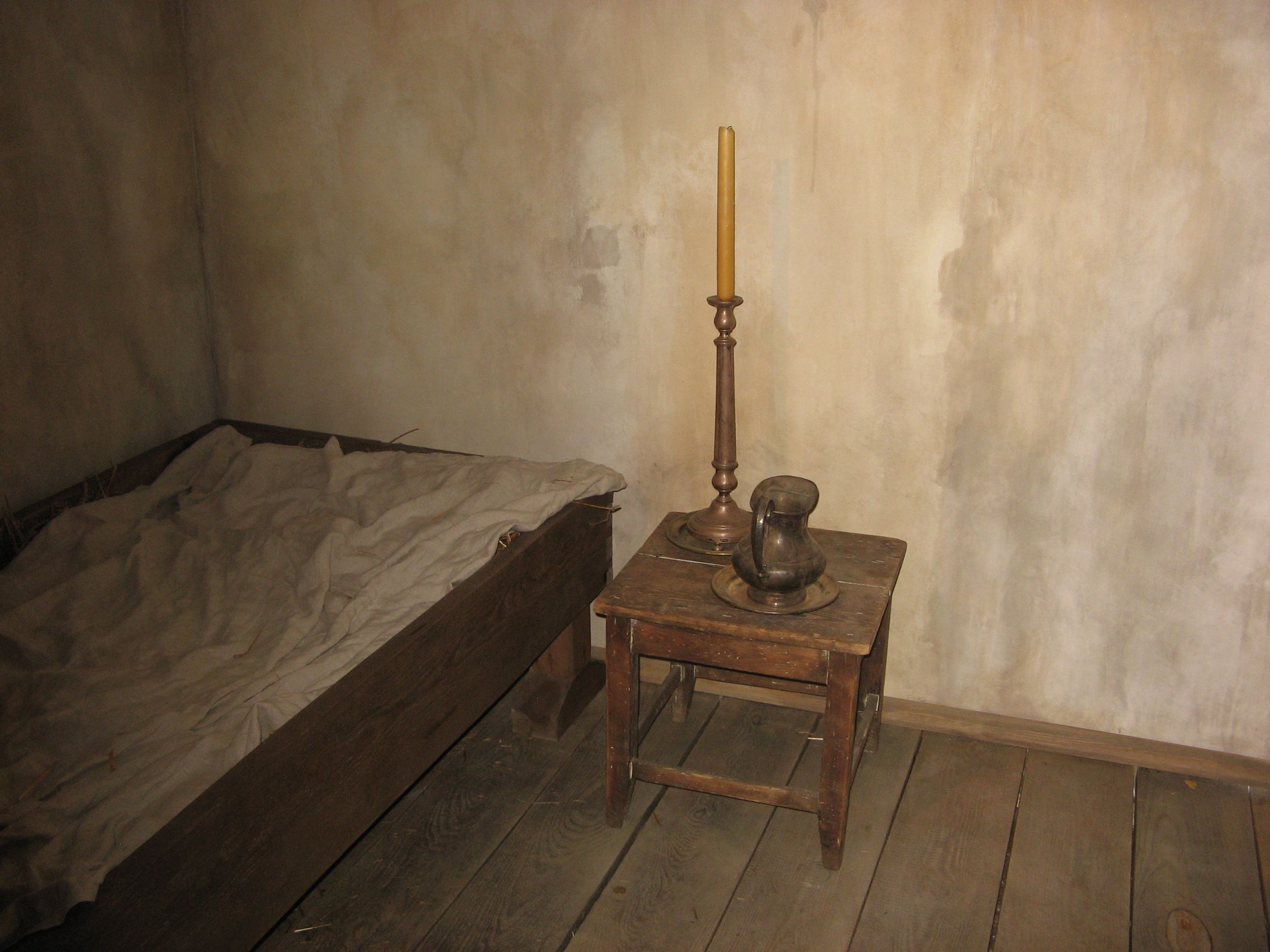 Fotografia przedstawiająca Conrad\'s cell in the Basilian monastery in Vilnius