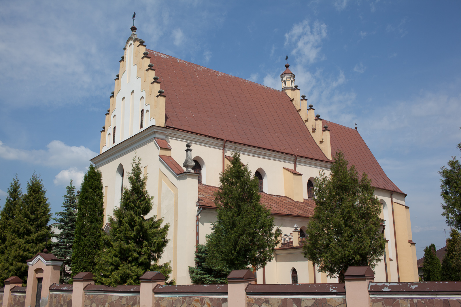 Fotografia przedstawiająca Kościół parafialny pw. św. Jana Chrzciciela w Mościskach