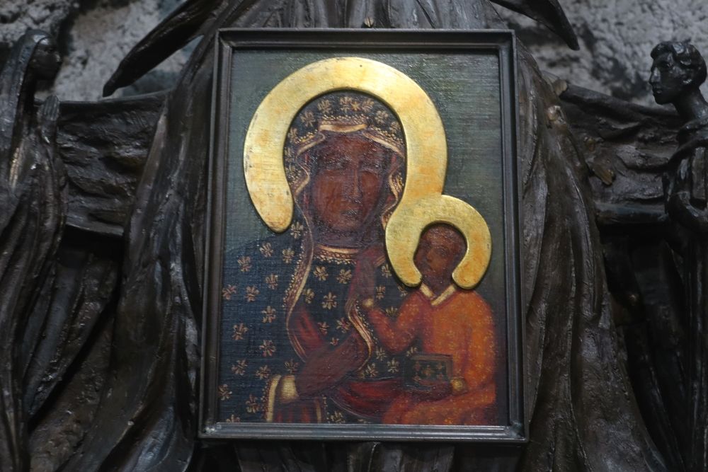 Fotografia przedstawiająca Pomniki, tablice i inne upamiętnienia związane z Polakami na Węgrzech