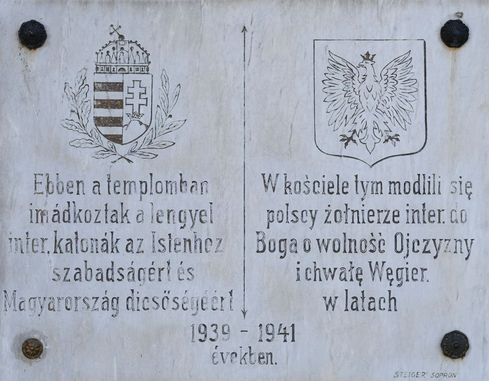 Fotografia przedstawiająca Pomniki, tablice i inne upamiętnienia związane z Polakami na Węgrzech
