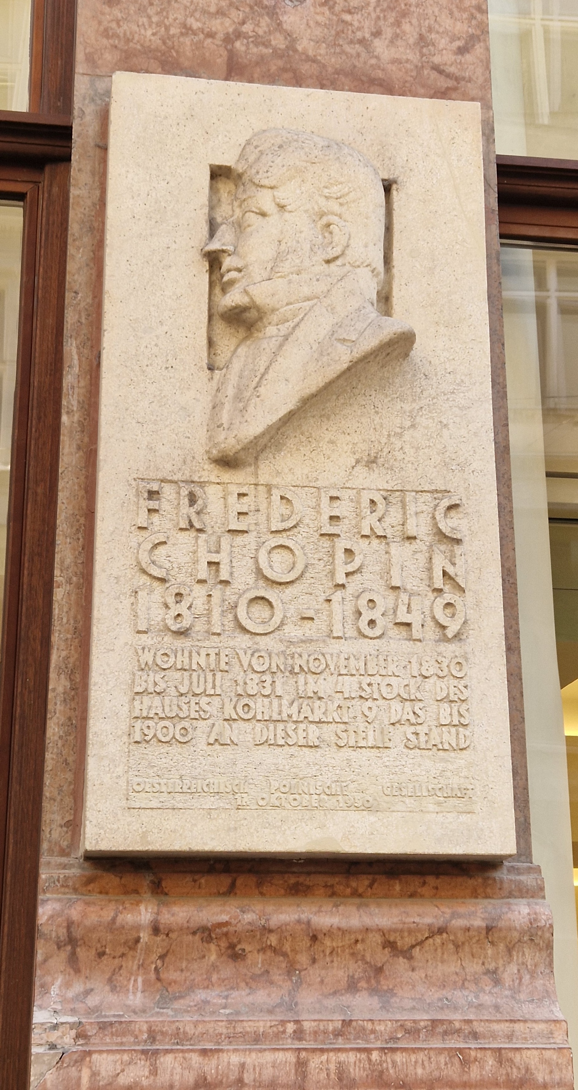 Photo showing Polonics connected with Fryderyk Chopin