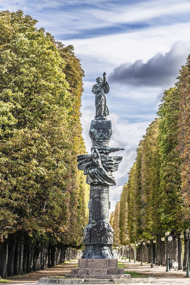 Fotografia przedstawiająca Rzeźba Adama Mickiewicza autorstwa Émile\'a Antoine\'a Bourdelle\'a w Muzeum Bourdelle w Paryżu