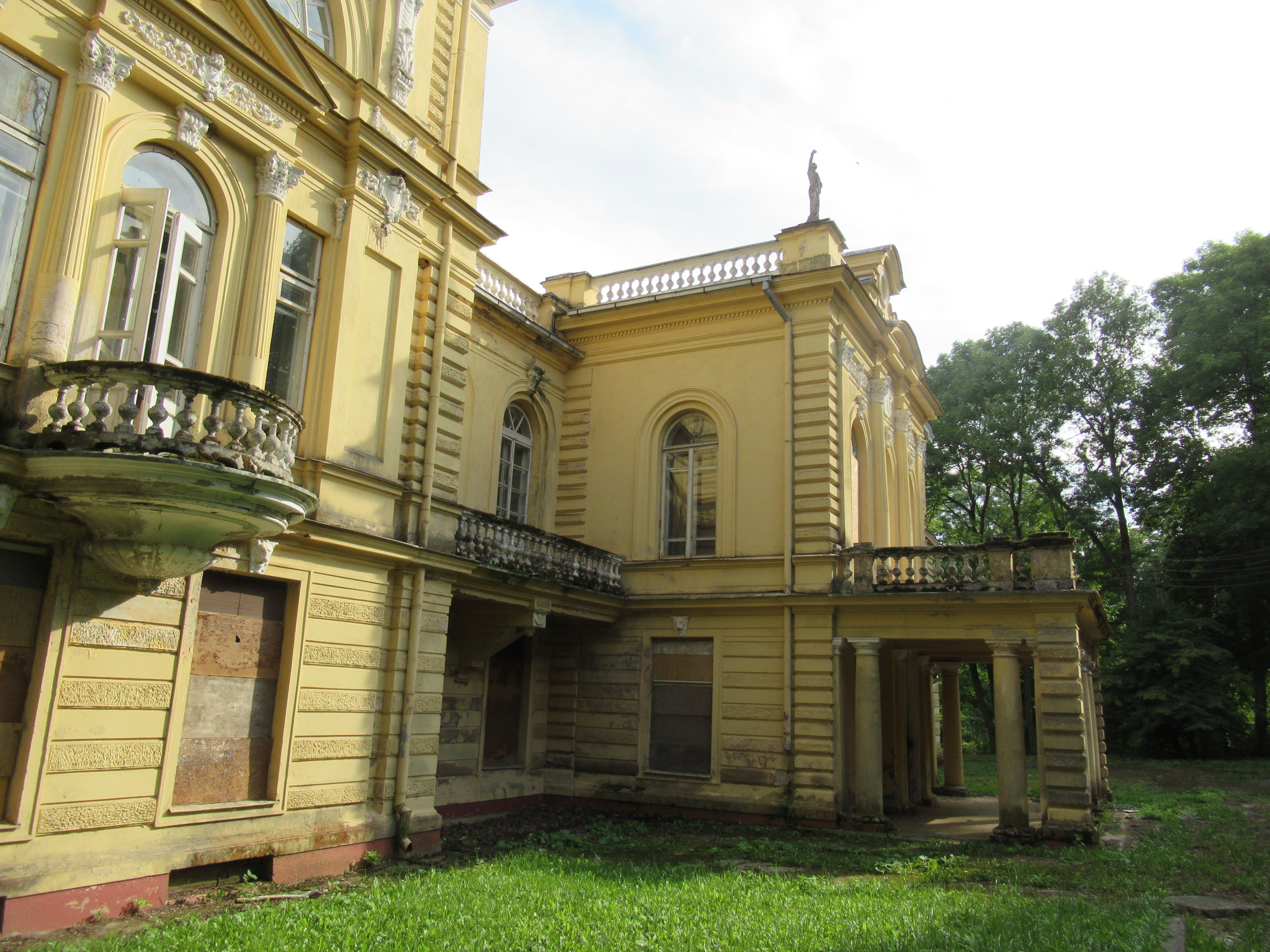 Fotografia przedstawiająca Pałac Zabiełłów w Opitołokach