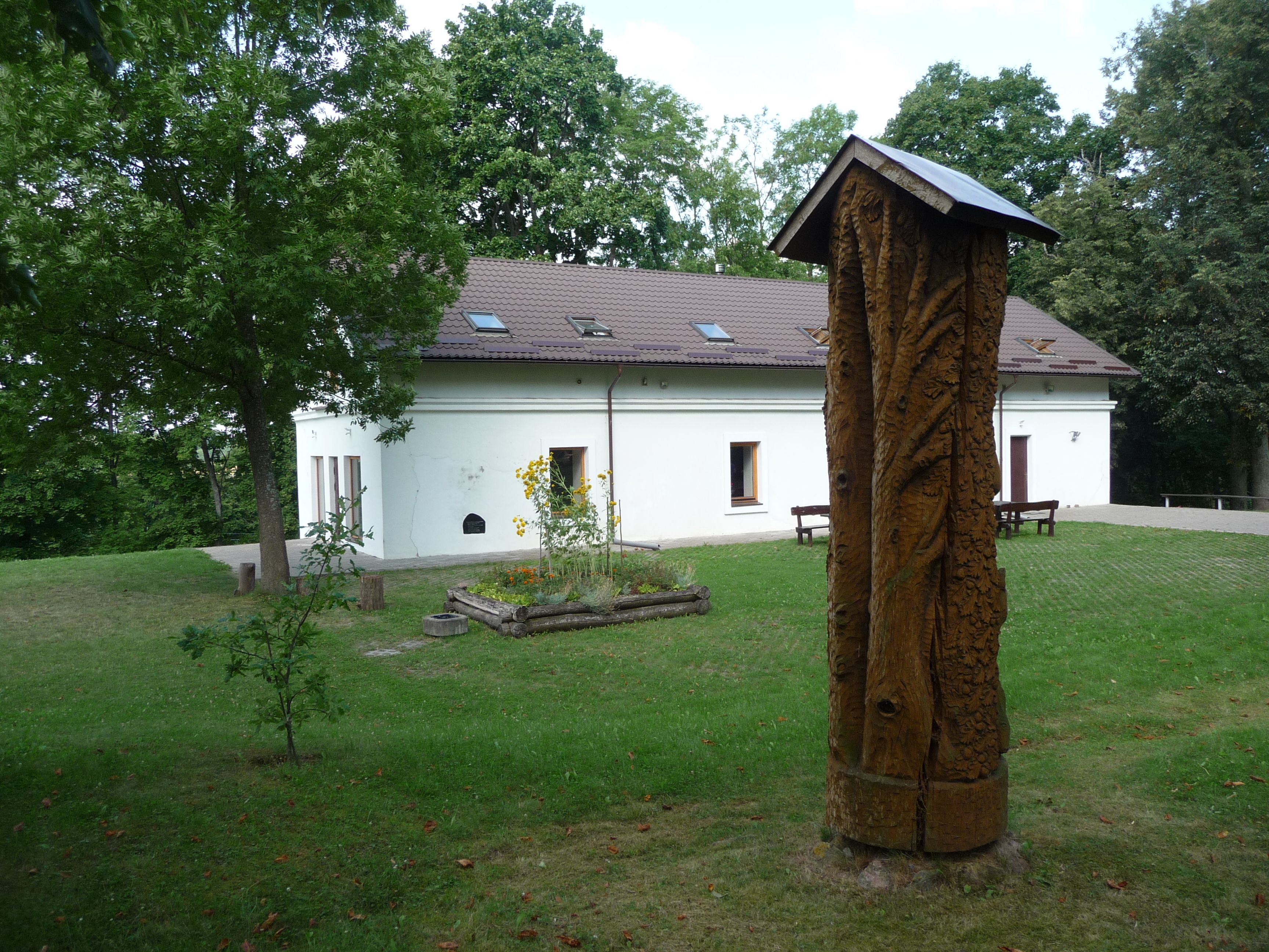 Fotografia przedstawiająca Remains of the Milosz family manor complex in Šetejny