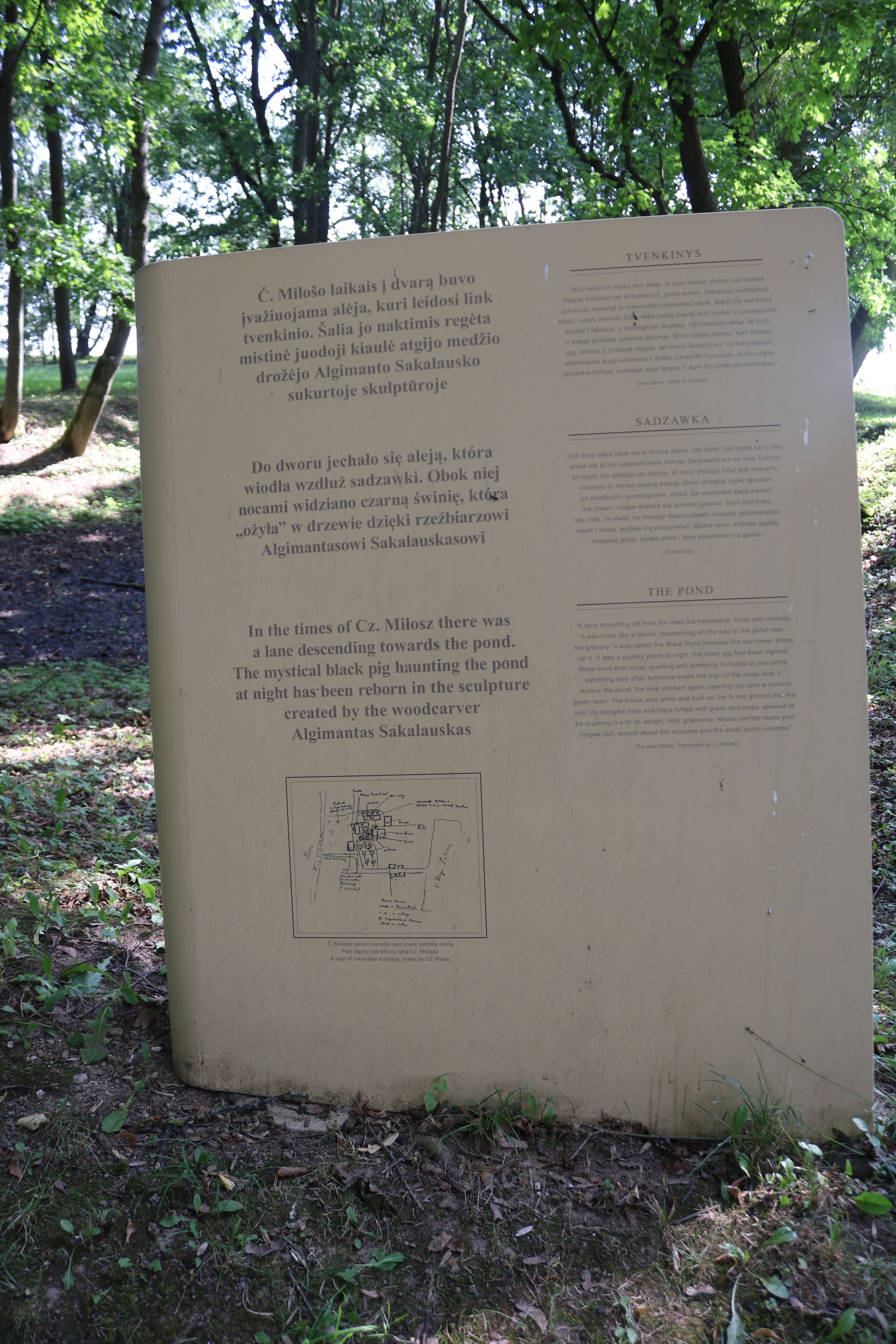 Fotografia przedstawiająca Remains of the Milosz family manor complex in Šetejny