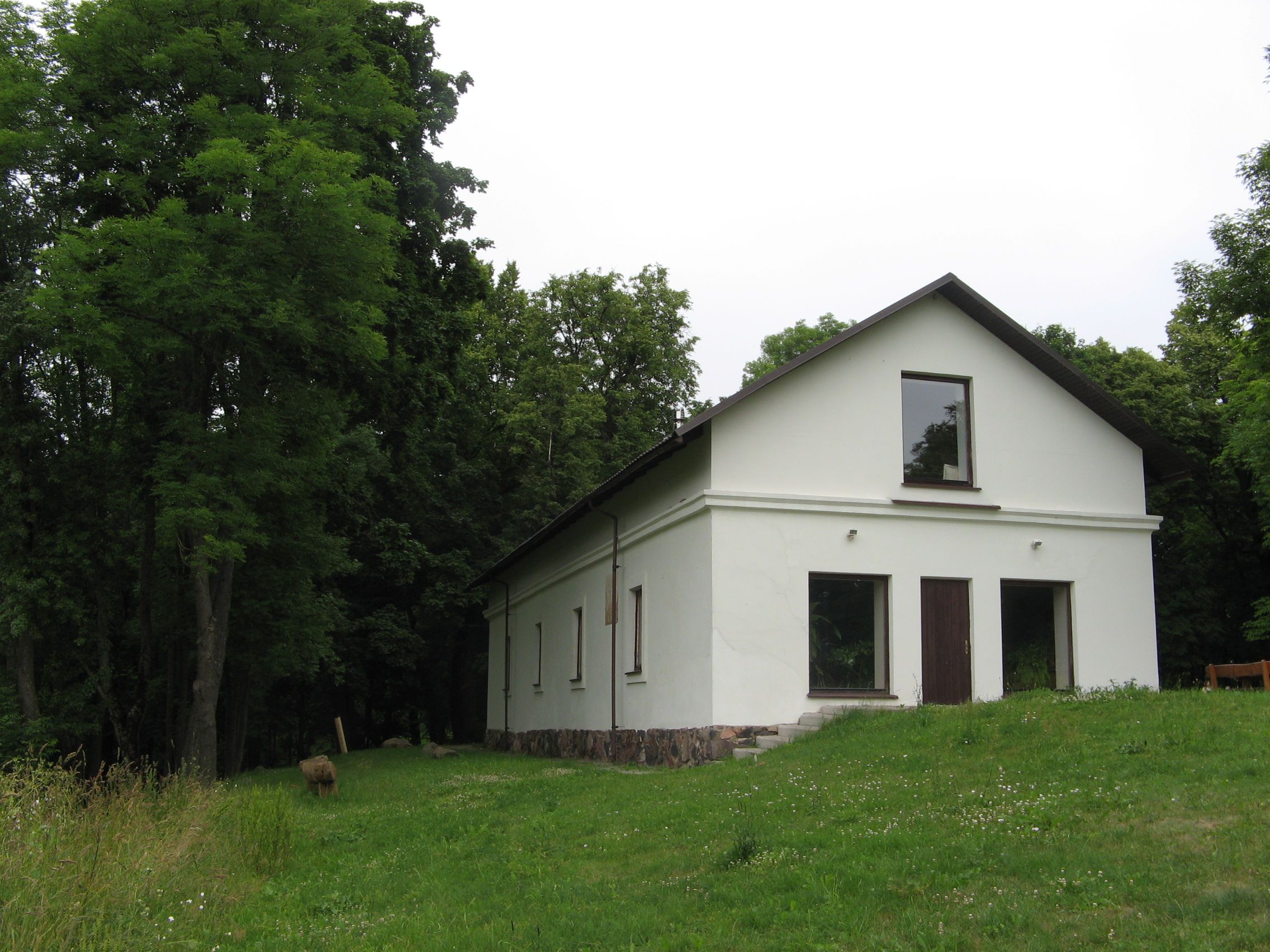 Fotografia przedstawiająca Remains of the Milosz family manor complex in Šetejny