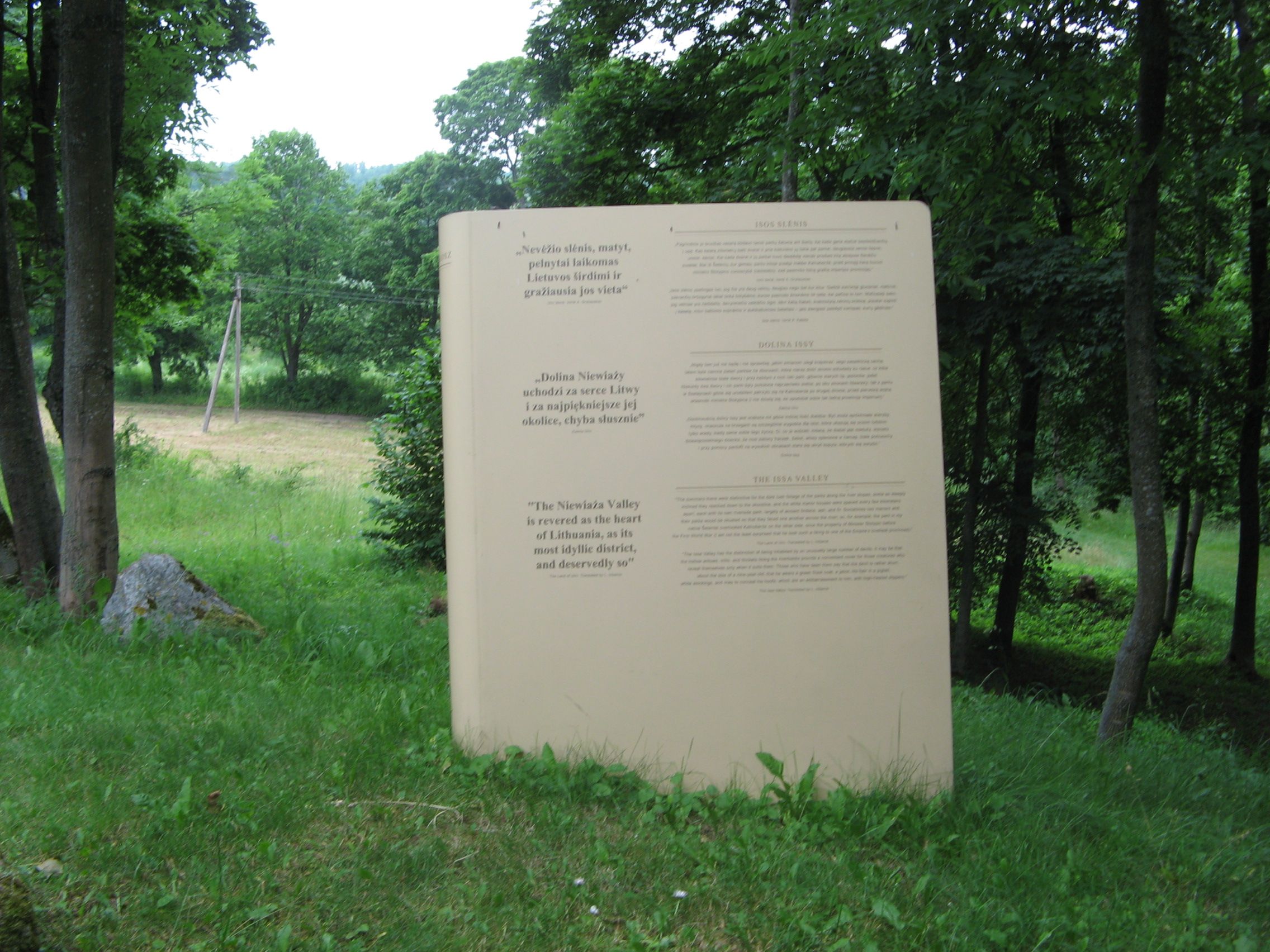 Fotografia przedstawiająca Remains of the Milosz family manor complex in Šetejny