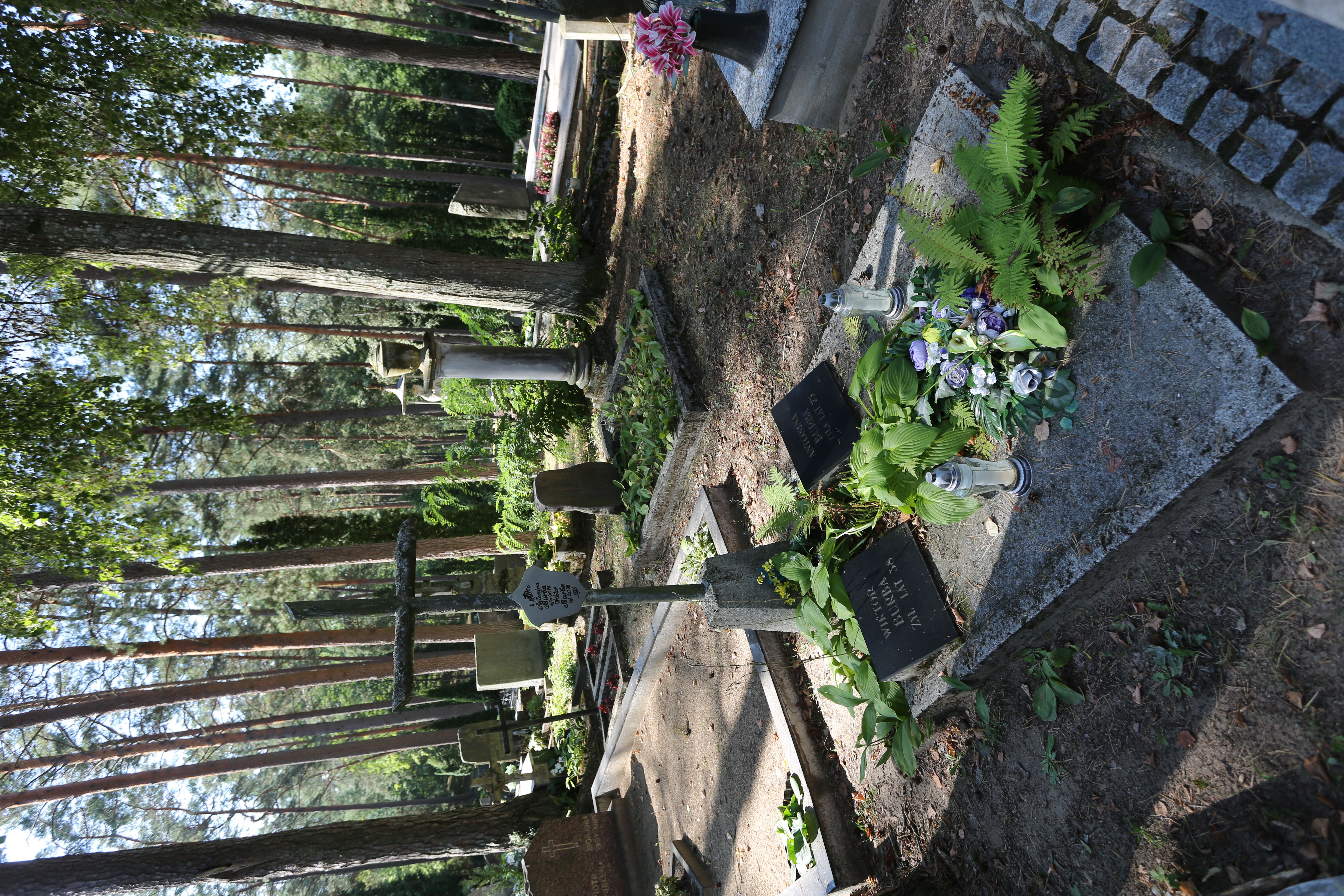 Fotografia przedstawiająca Tombstone of Antonina and Viktor Burba