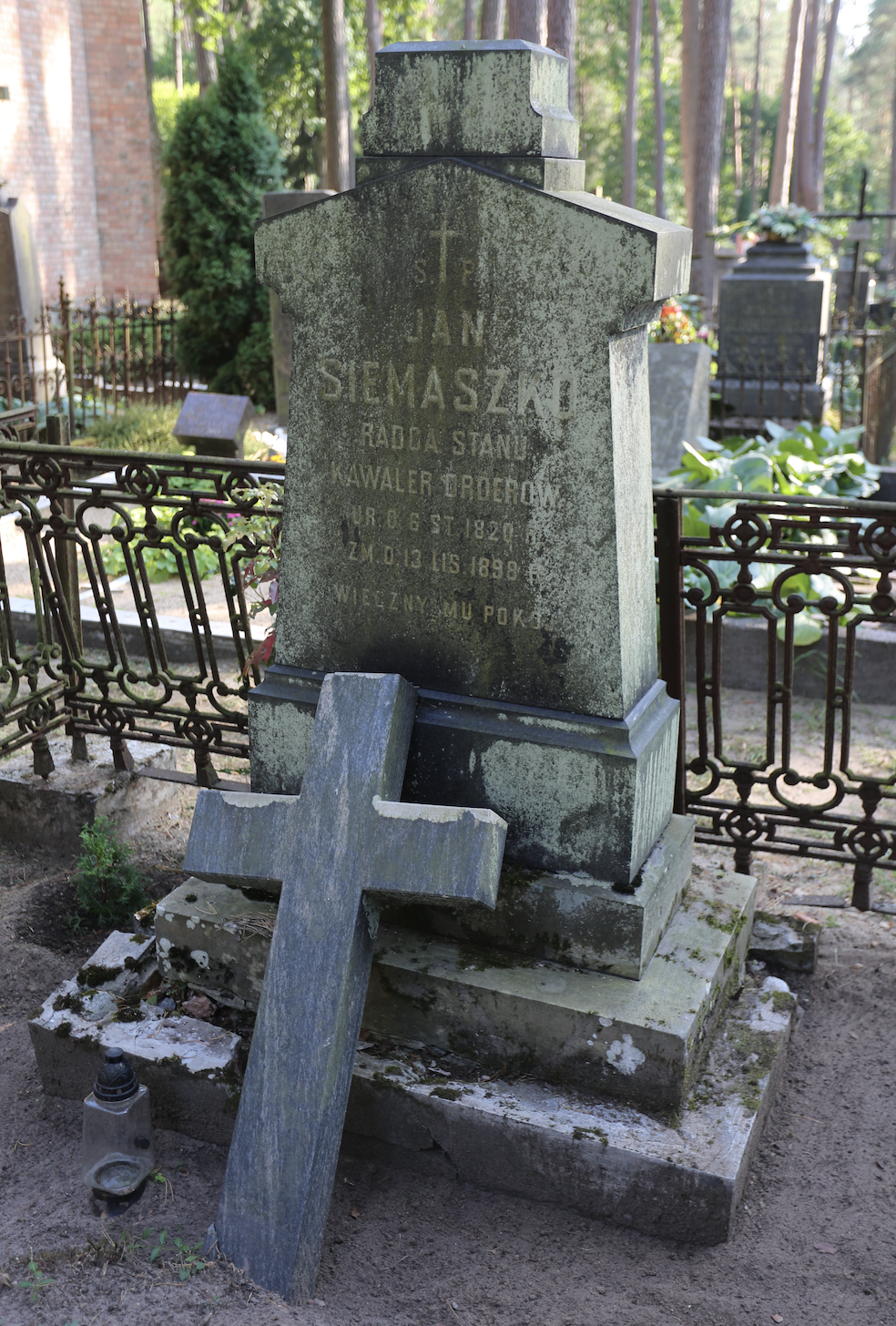 Fotografia przedstawiająca Tombstone of Jan Siemaszko