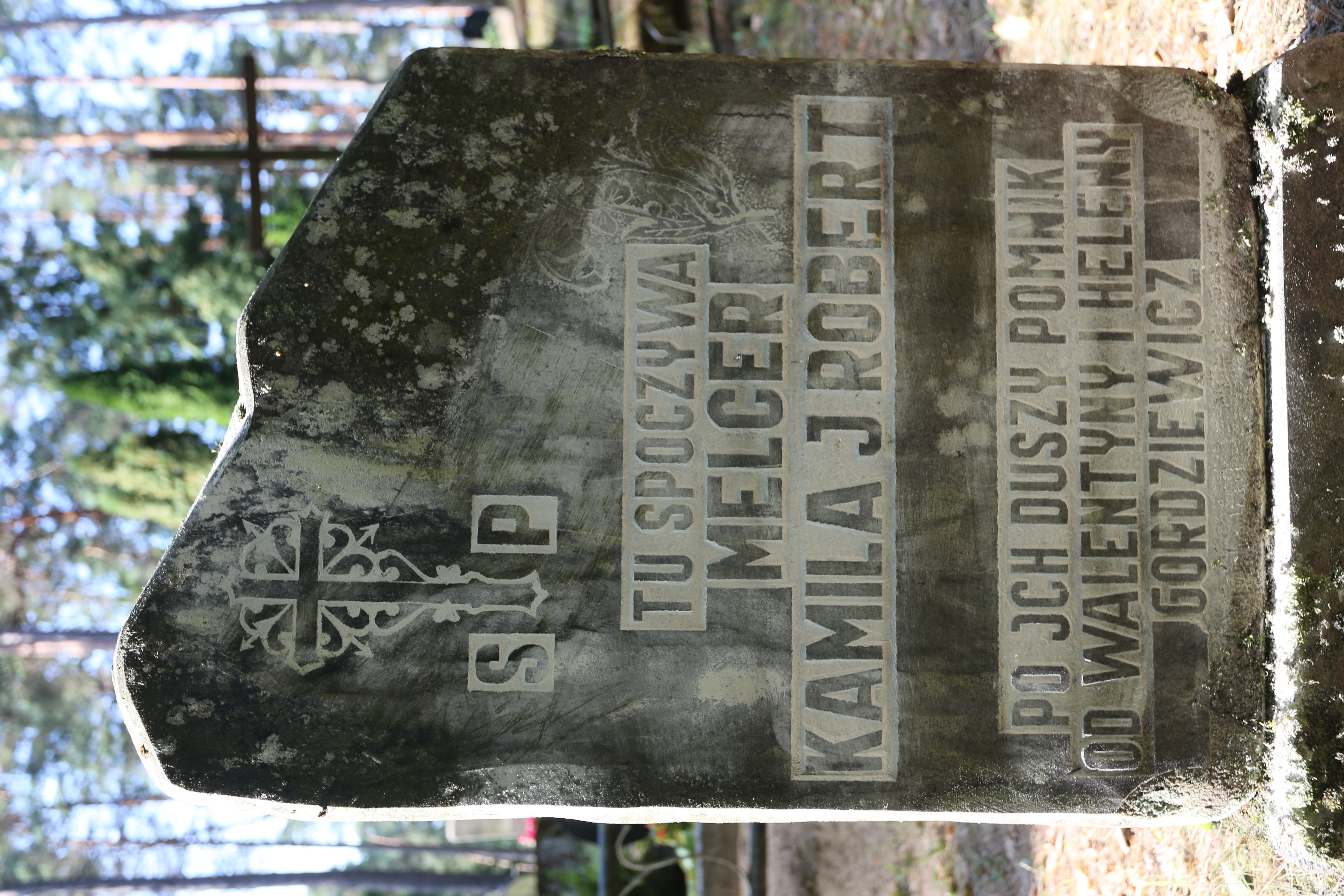 Fotografia przedstawiająca Tombstone of Kamila and Robert Melcer