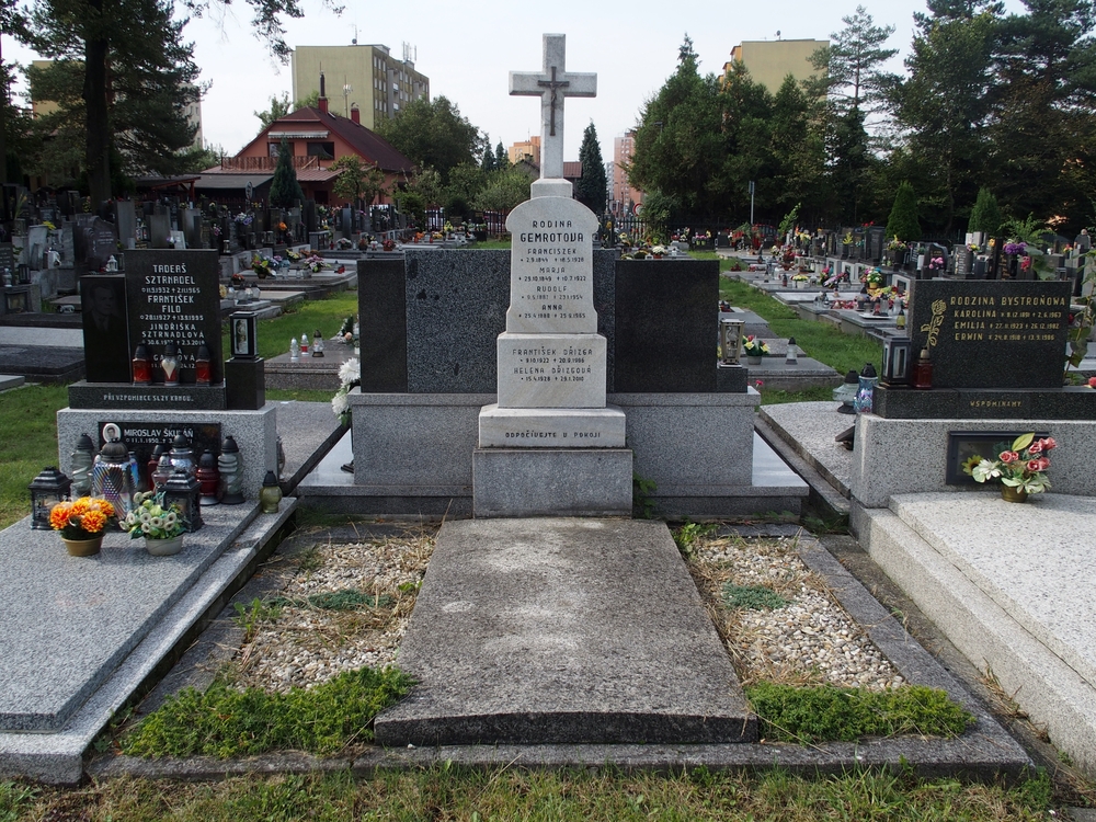 Fotografia przedstawiająca Tombstone of the Gemrotova and Dřizgi families