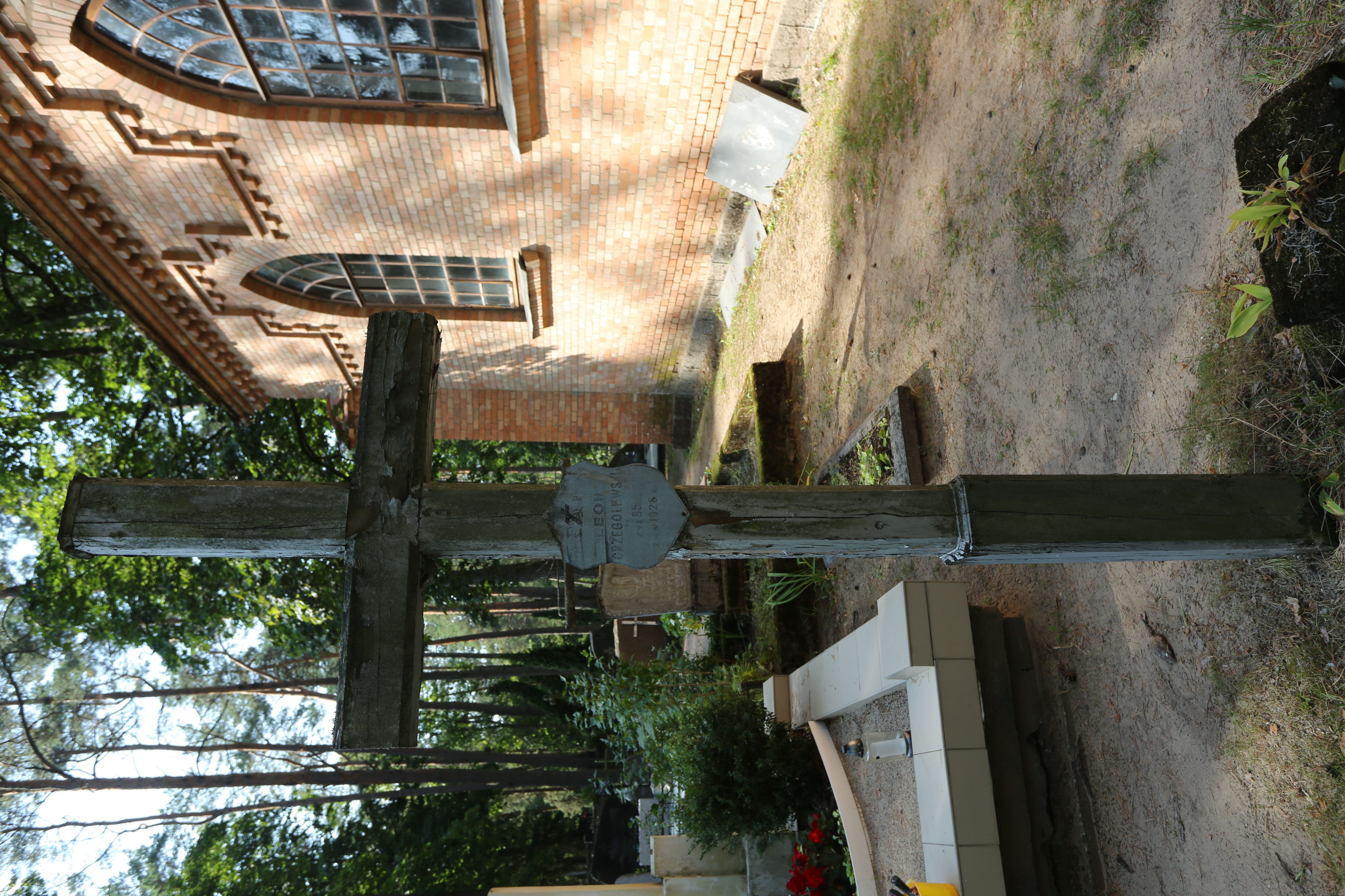 Fotografia przedstawiająca Tombstone of Leon Grzegolewski