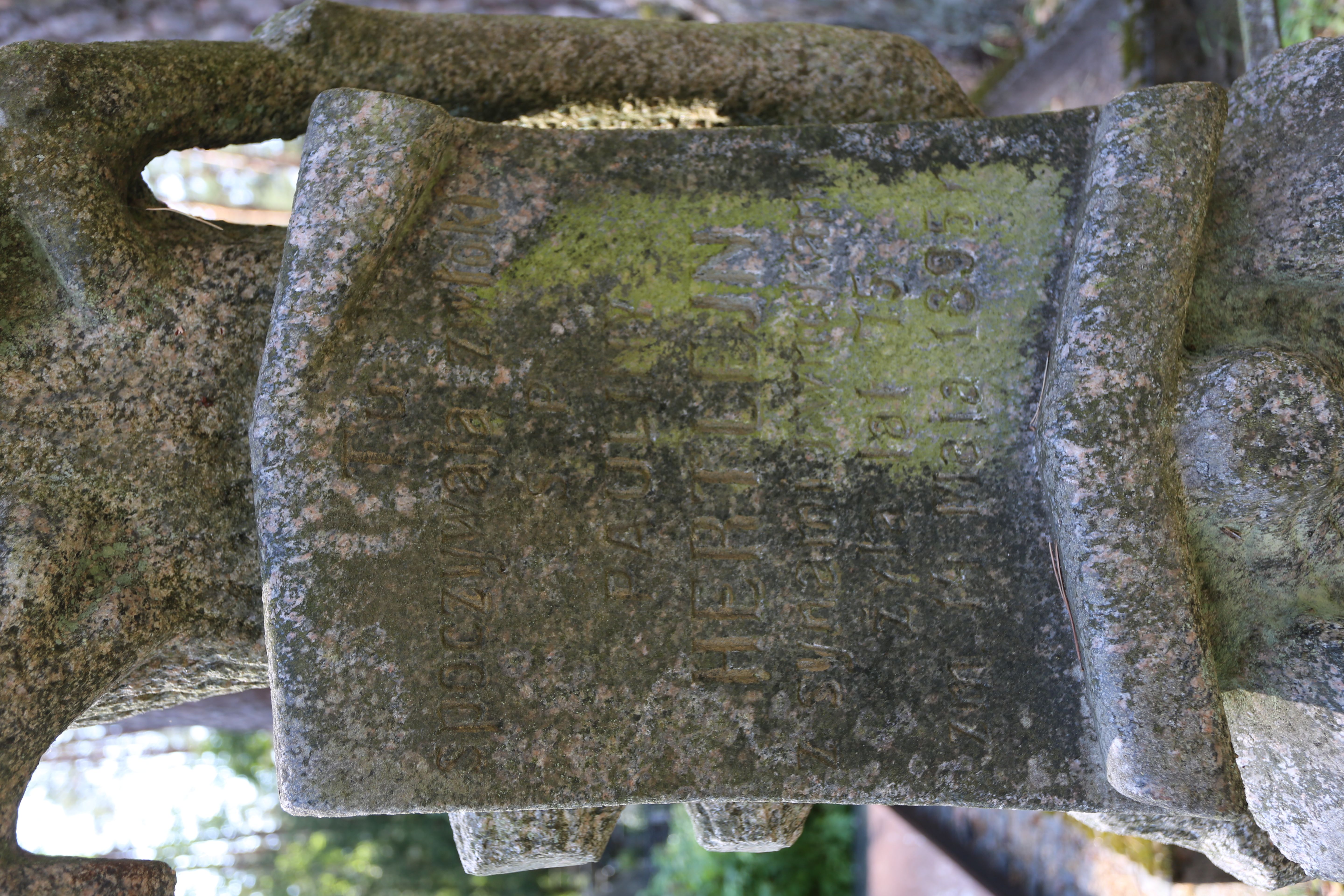 Fotografia przedstawiająca Tombstone of Pauline Hertlein with her son and grandchildren