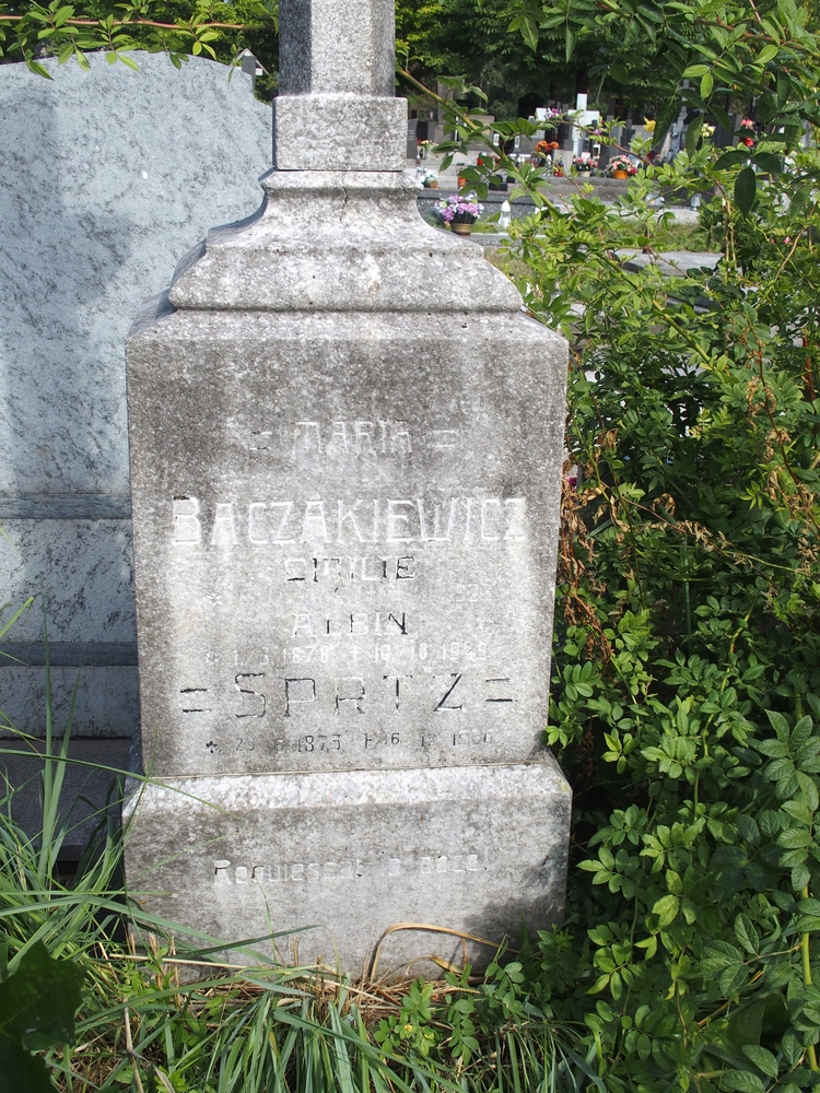 Fotografia przedstawiająca Tombstone of the Baczakiewicz family