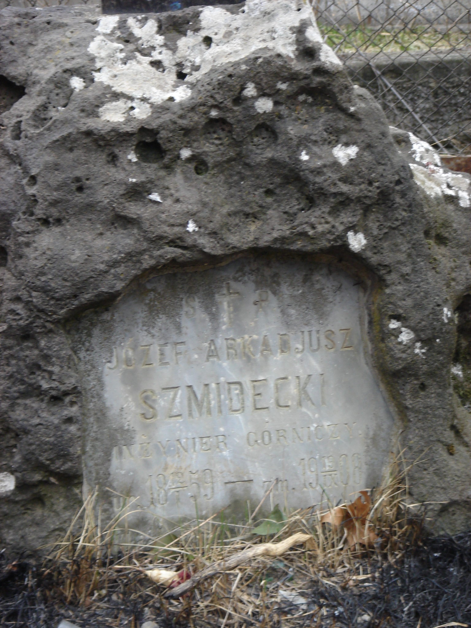 Fotografia przedstawiająca Kukij cemetery